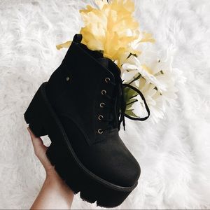 ❌ SOLD ❌ •  p l a t f o r m b o o t s •